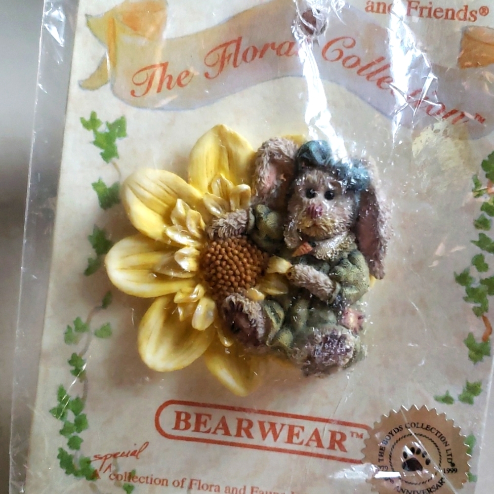 New In Package Vintage Boyds Bears Floral Collection Collectible Pin